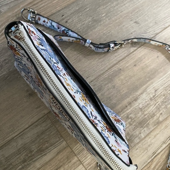 SOLD♥️ - Picture 2 of 6